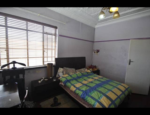 7 BEDROOM HOUSE FOR SALE IN FOREST HILL